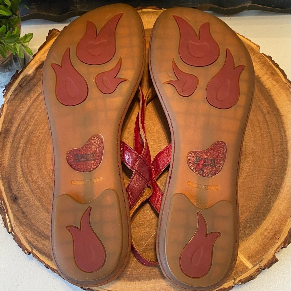 🥀Born Red Leather Floral Sandals - Picture 10 of 11